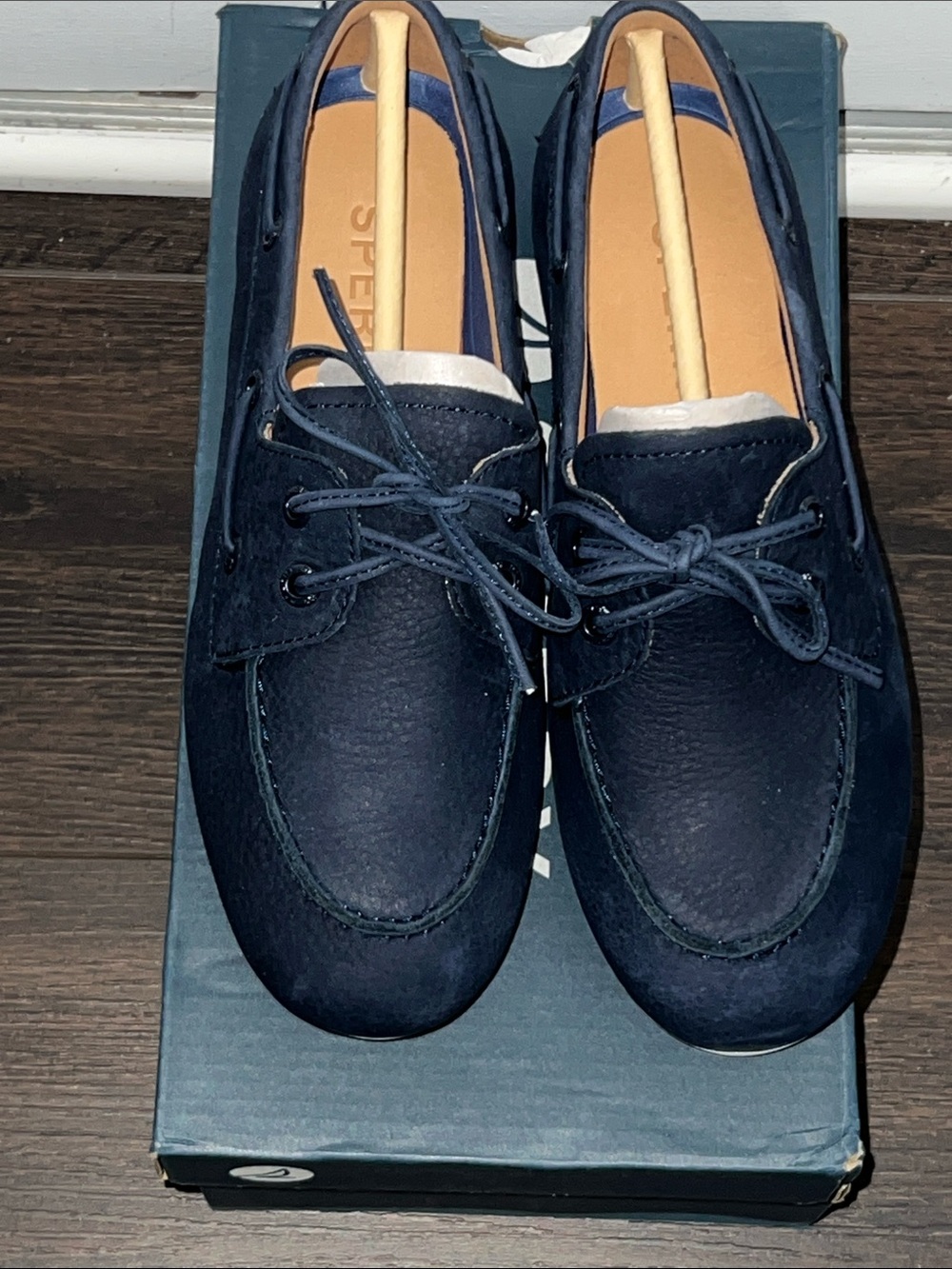 Sperry Women's Slim Lace-Up Boat Shoes, Navy, Size: 7 - Picture 3 of 9